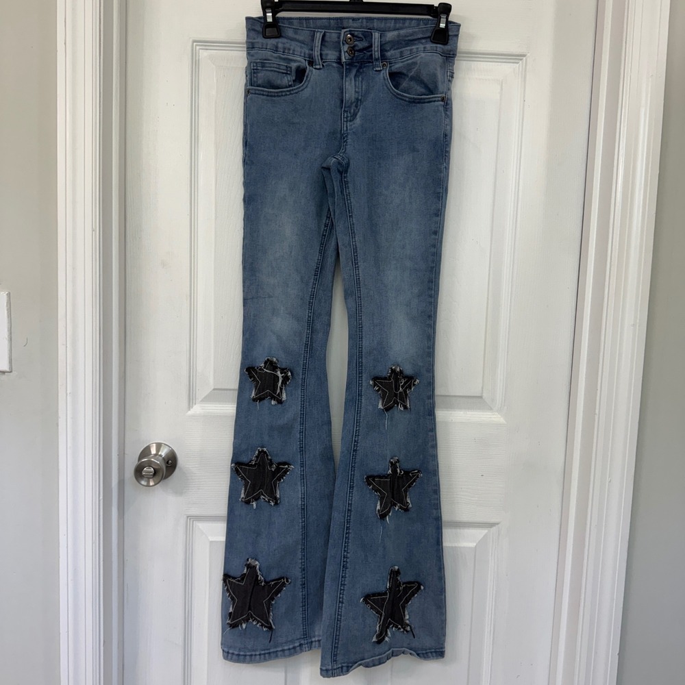 Hot Topic Star Patch Flare Jeans Light Wash Distressed Denim Size 3 Y2K Retro